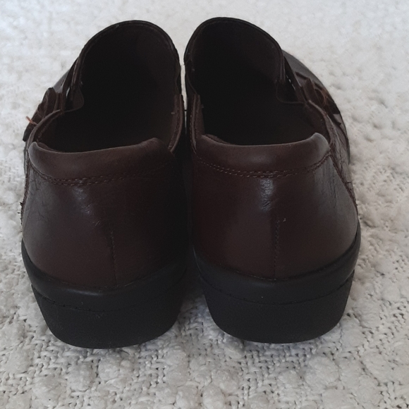 2/$50 CLARKS Shoes - Leather Upper - Padded Lining - Cushioned Insole - Sz 9M - Picture 4 of 11